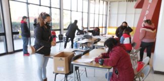 Finalizan entrega de becas escolares