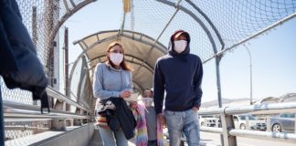 Muertes por covid-19, similares en frontera México-EU