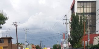 Reportan Bomberos dos accidentes derivados de lluvias y un accidente vehicular