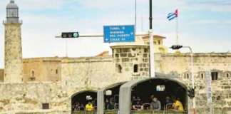 Ola de arrestos en Cuba silencia protesta