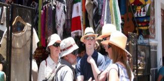 Estados Unidos desaconseja viajar a México por Covid-19