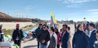 Embajador de Reino Unido recorre campamento de migrantes venezolanos