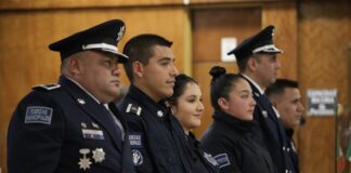 Ellos reciben Premio al Policía del Año
