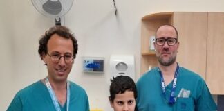 Médicos logran unir la cabeza de un niño ‘decapitado’ tras accidente; su operación fue un ‘milagro’