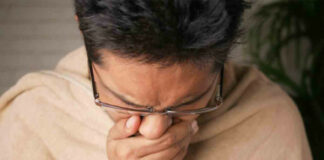 Hombre se desgarra la tráquea por contener un estornudo