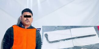 Detienen a sujeto acusado de quebrar vidrio en un hotel