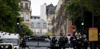 Detienen a un hombre en París por realizar una amenaza de bomba