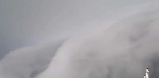 Captan inquietante formación de nubes previo a impacto del huracán Beryl en Yucatán