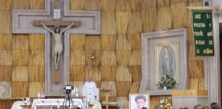 Celebran misa en honor a Juan Gabriel