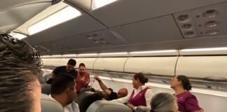 Javier de la Torre, el médico anestesiólogo que salvó la vida a pasajero en pleno vuelo