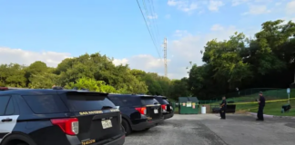 EU Hombre muere disparo accidental basura