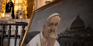 ¿Quién será el próximo Papa? Una IA ya tiene a su favorito tras la muerte del Papa Francisco