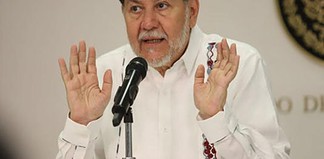 Abuchean a Noroña en Congreso Nacional del PT; lo corren