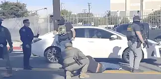 VIDEO: Hombre fue atropellado mientras intentaba huir de una redada migratoria