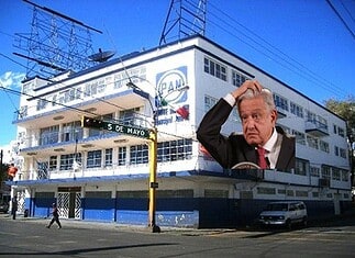 DESENTUERTOS: ¿BAUTIZAR EDIFICIO DEL PAN CON NOMBRE DE AMLO?