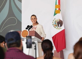 Sheinbaum anuncia inversión de casi 20 mil mdp en Veracruz para obras y reconstrucción