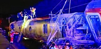 Al menos 39 muertos tras choque de dos trenes de alta velocidad en España
