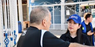 Nancy “La China” Frías recorre casa por casa las colonias Rodolfo Fierro y Real Carolinas para escuchar a las familias y trabajar por colonias dignas